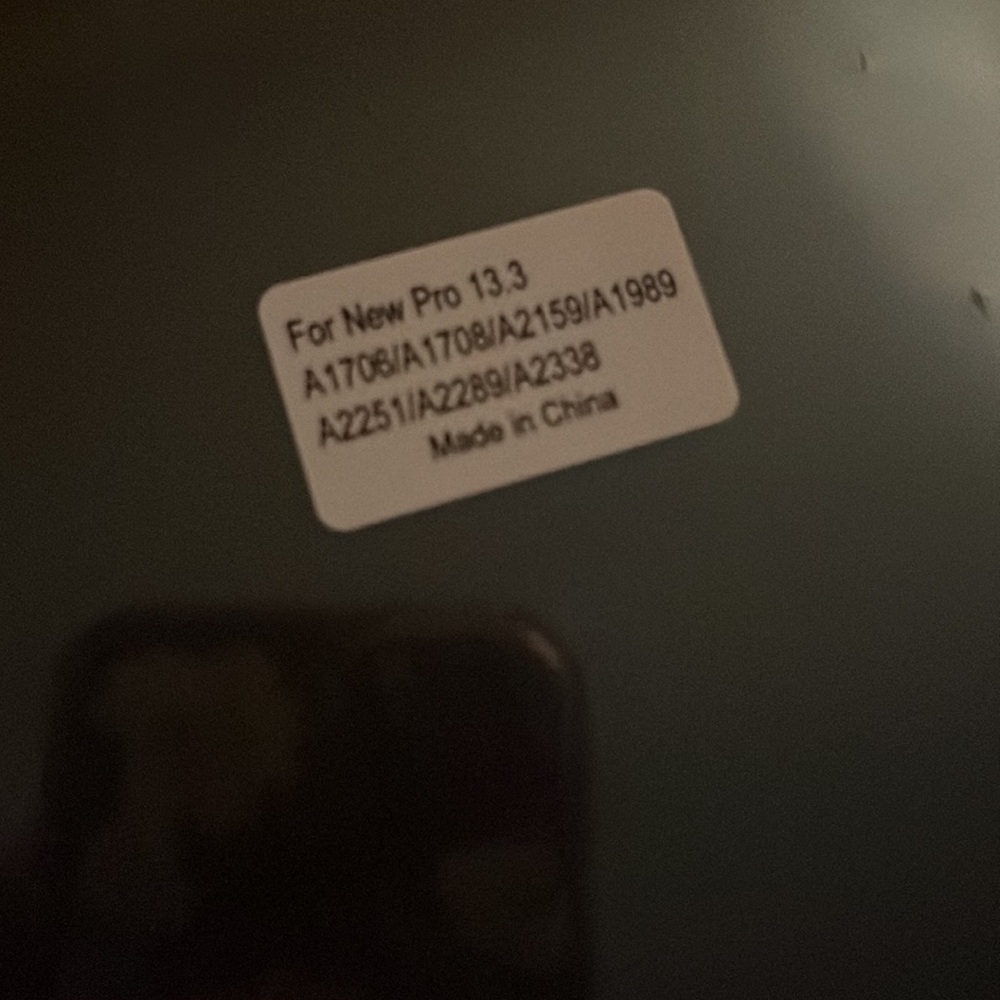 NWOT PRO 13.3 LAPTOP CASE/ SKIN - Picture 2 of 7